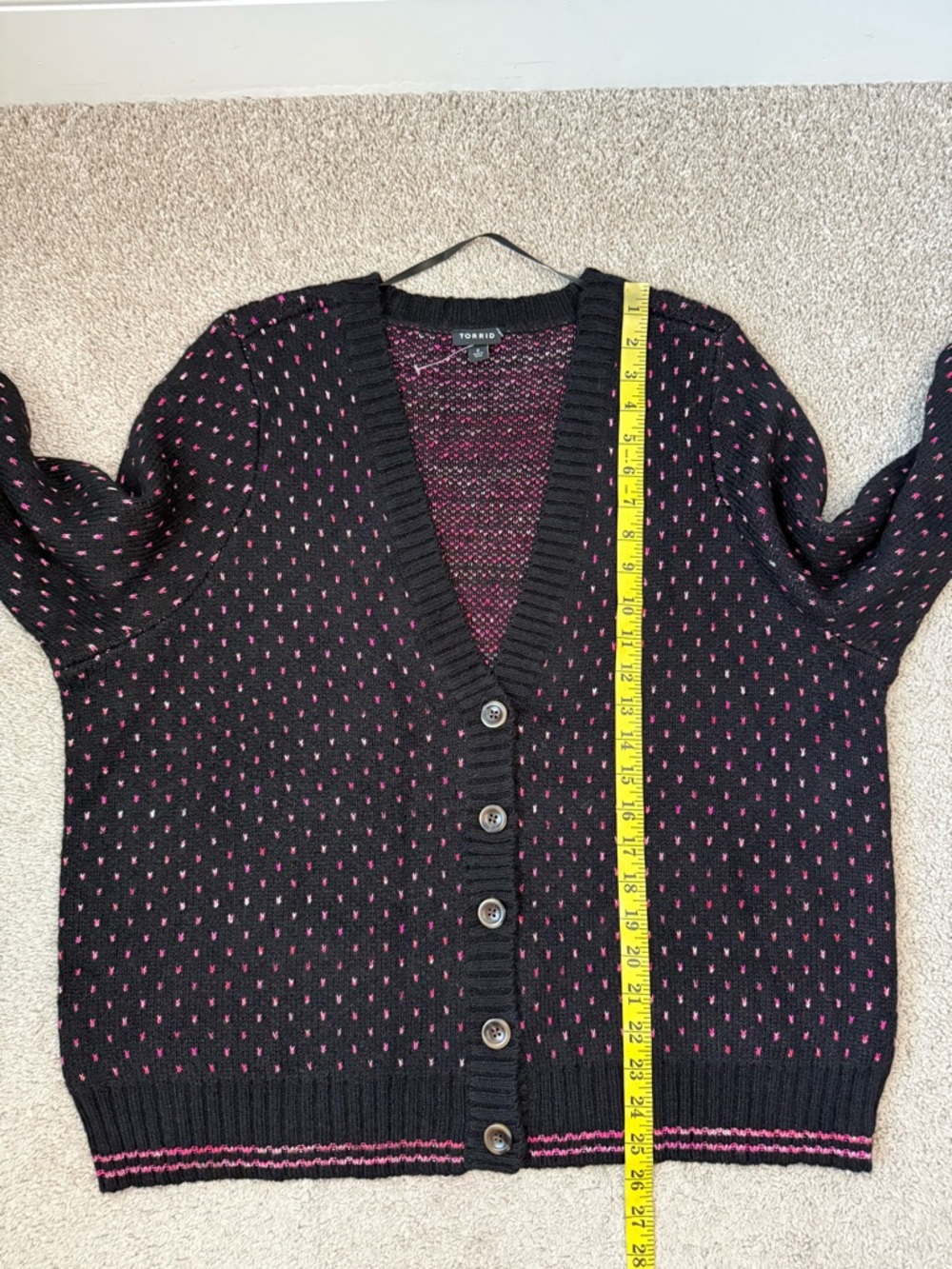 Torrid Button Front V-Neck Cardigan Black Pink Hearts‎ 2X Plus Size - Picture 9 of 9